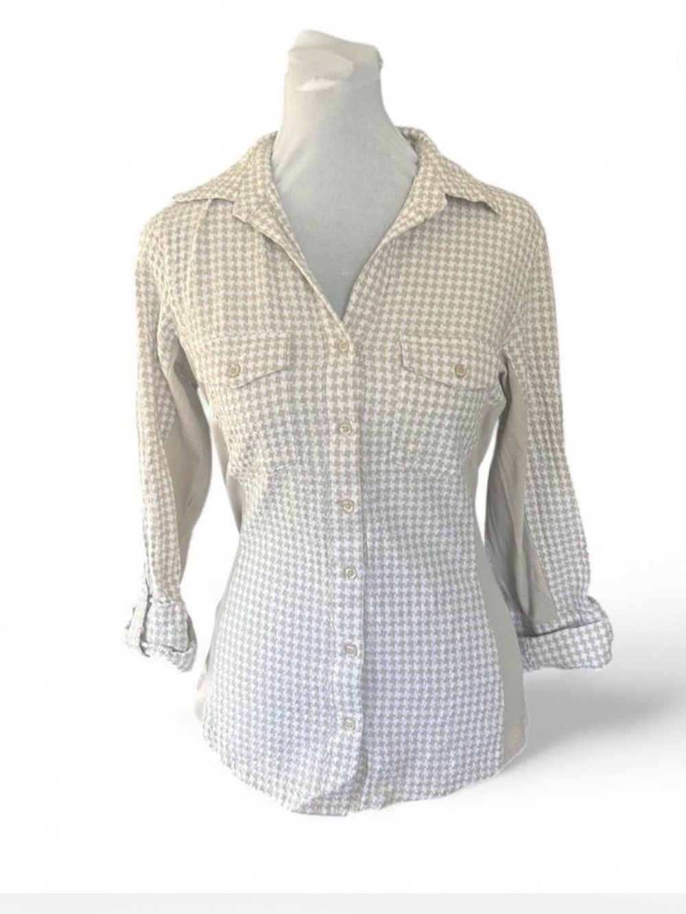 Zac & Rachel white and blue gingham button-up shirt in size S